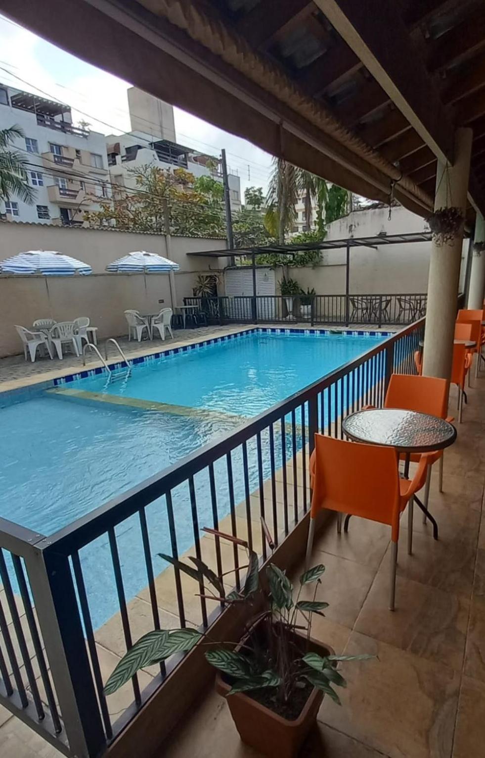 Pousada Parque Suites Estacionamento E Piscina Гуаружа Екстер'єр фото